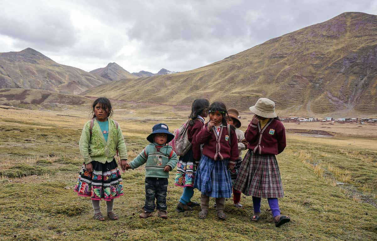 school kids in Ausangate