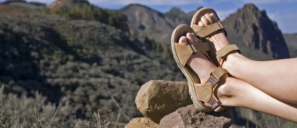 mens hiking sandals with arch support