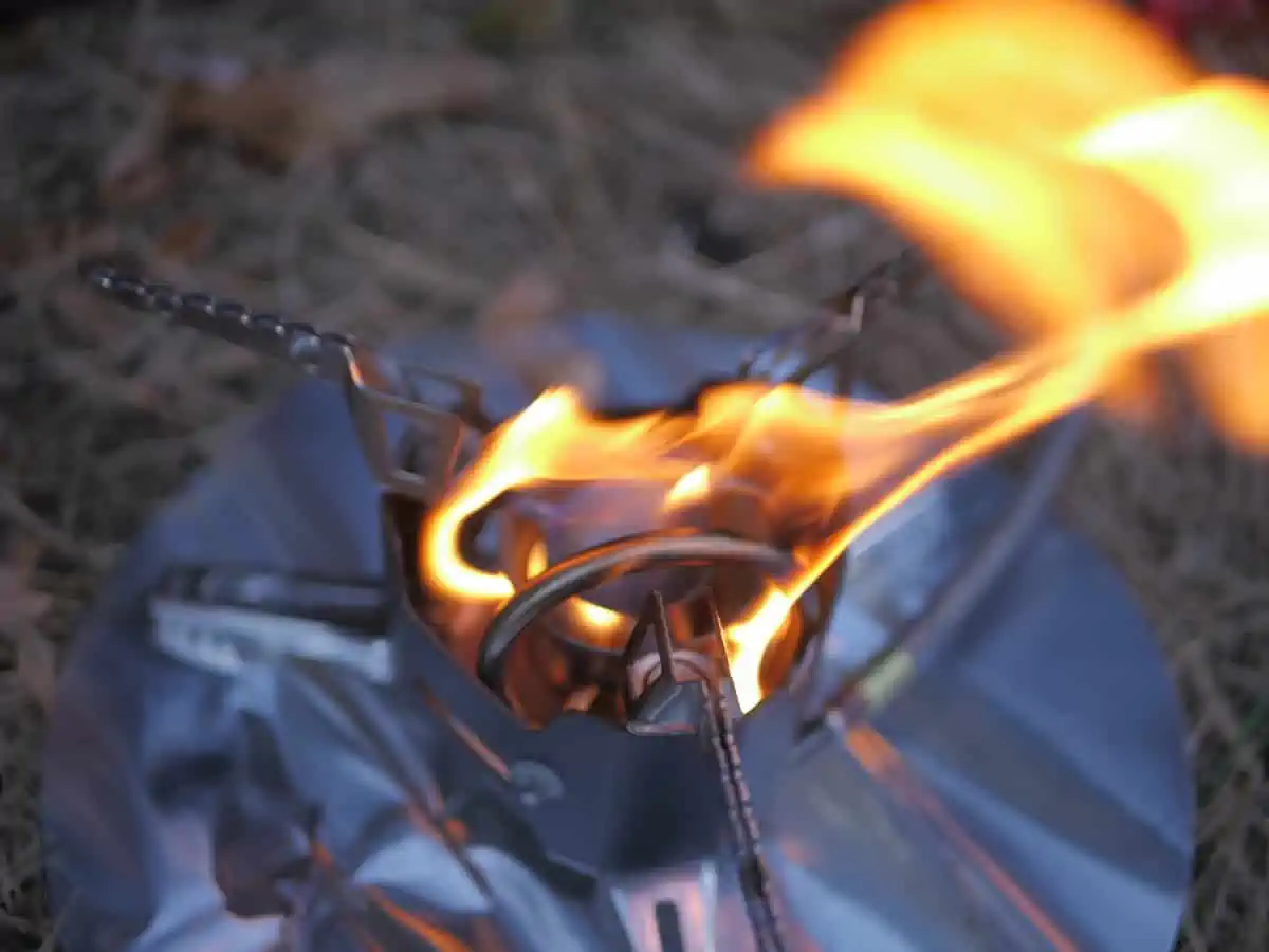 MSR XGK EX stove priming - best backpacking stove for high altitude