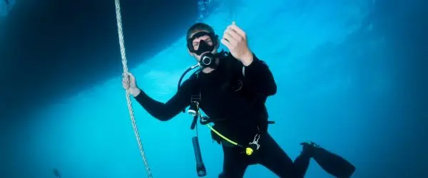 What should divers do for their own safety