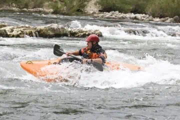 what to wear kayaking