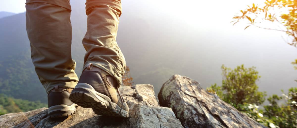 best hiking sneakers for flat feet