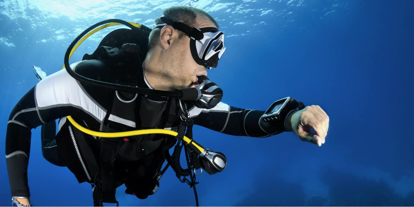 Top 5 Best Wrist Dive Computers of 2024 • The Adventure Junkies