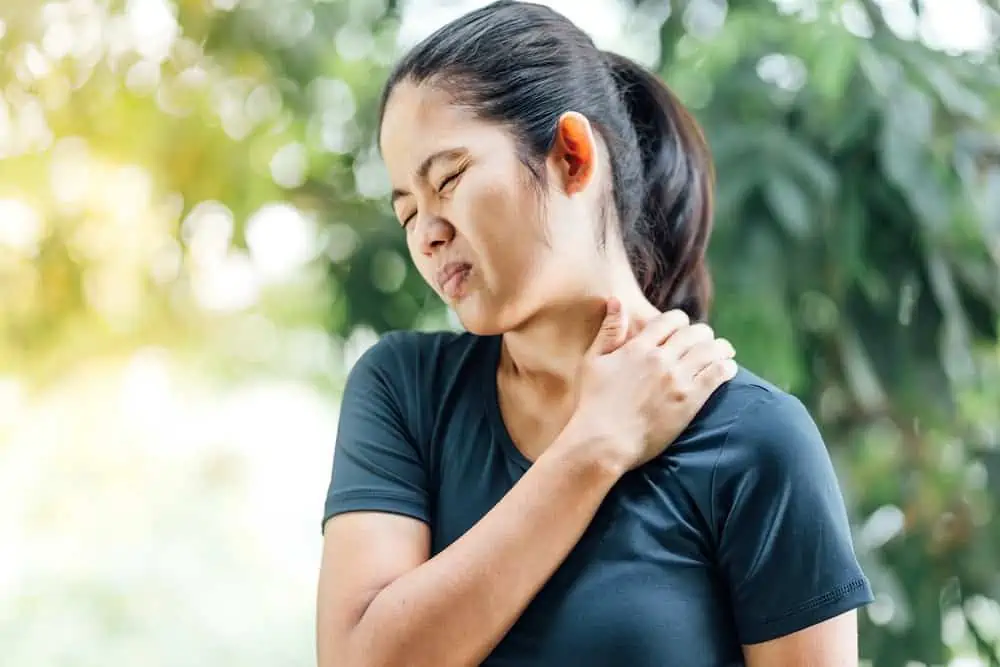 How To Deal With Shoulder And Neck Pain While Hiking The Adventure Junkies